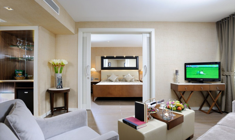 Elegance Hotel İnternational